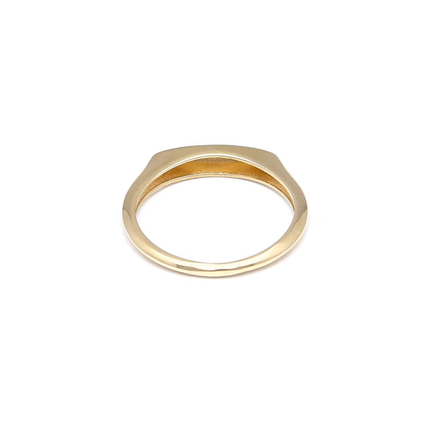 Anillo tipo sello en oro amarillo 14 kilates.