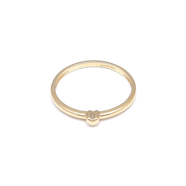 Anillo liso motivo corazón en oro amarillo 14 kilates.