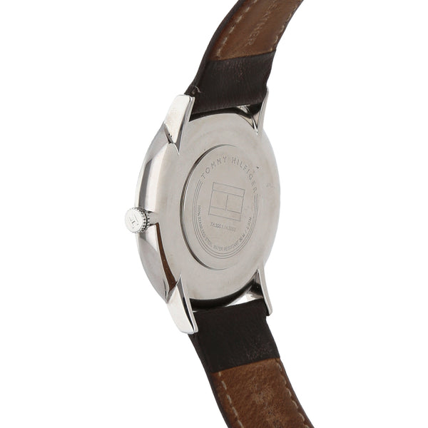 Reloj Tommy Hilfiger para caballero caja acero inoxidable correa piel.