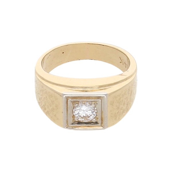 Anillo solitario con diamante en oro amarillo 14 kilates.