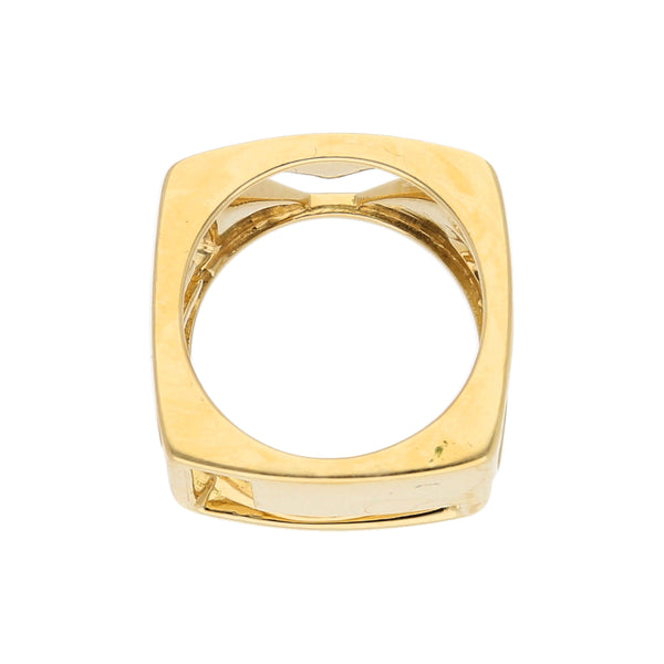 Anillo calado motivo letras en oro amarillo 18 kilates.