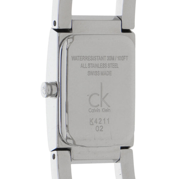 Reloj Calvin Klein para dama en acero inoxidable.