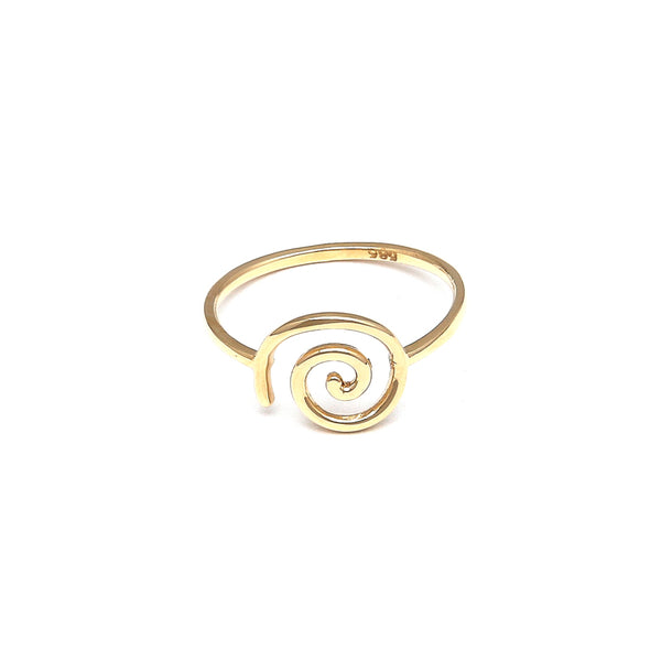 Anillo calado motivo espiral en oro amarillo 14 kilates.