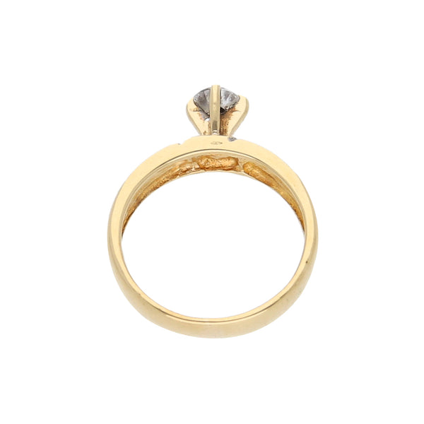 Anillo solitario con circonia en oro amarillo 14 kilates.