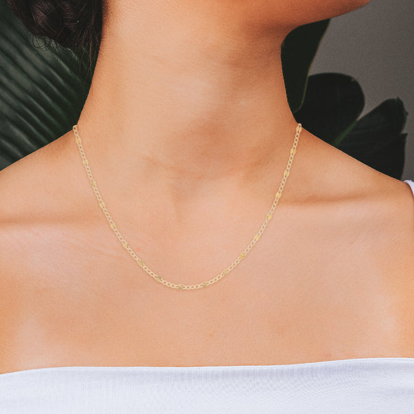 Collar de tres eslabones por uno platinados en oro amarillo 14 kilates.