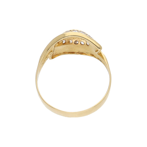 Anillo estilizado con circonias en oro amarillo 14 kilates.