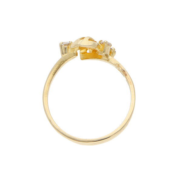 Anillo diseño especial con sintéticos en oro amarillo 14 kilates.