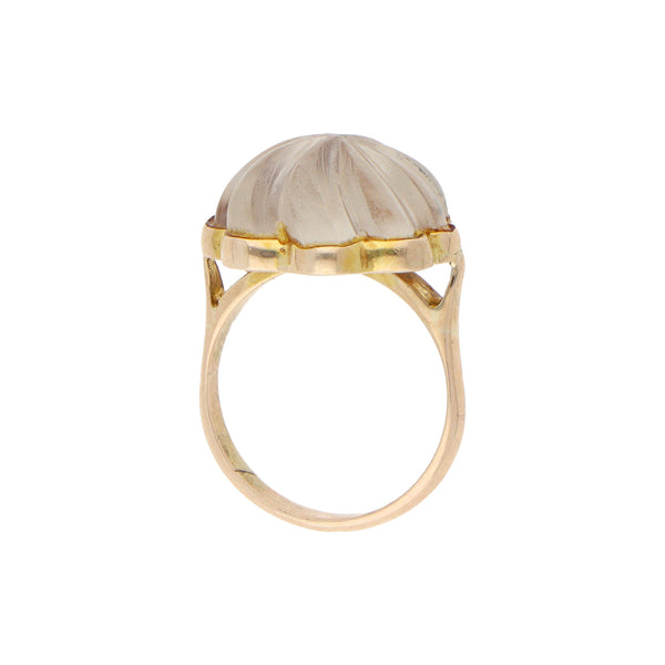 Anillo diseño especial con sintético en oro amarillo 10 kilates.