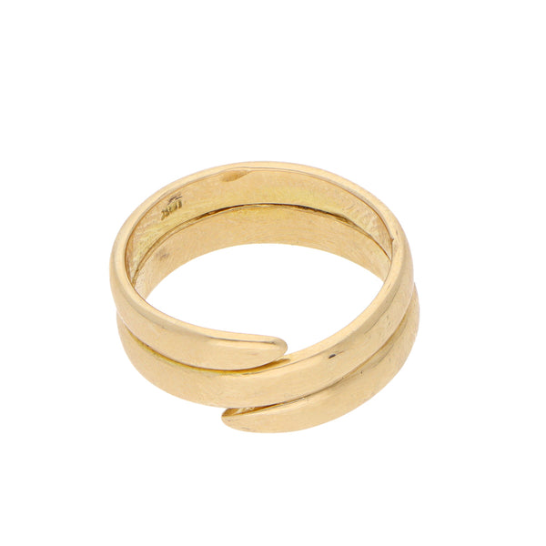 Anillo acanalado en oro amarillo 18 kilates.