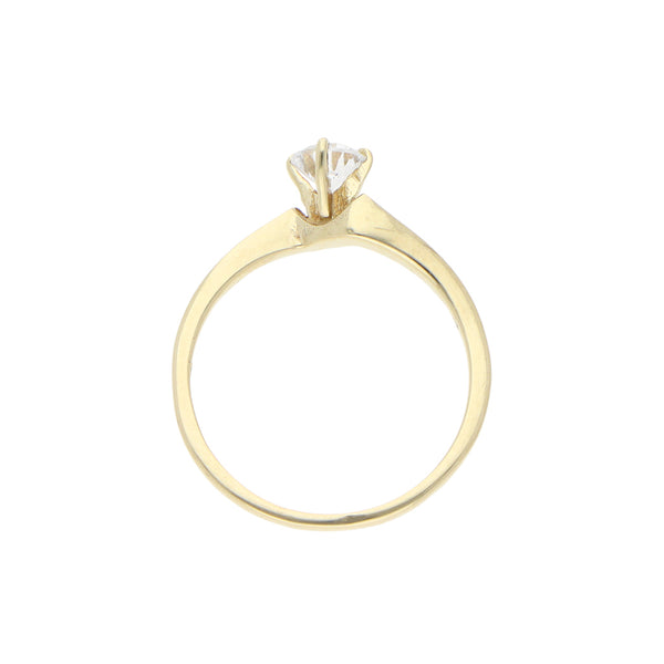 Anillo solitario con circonia en oro amarillo 14 kilates.