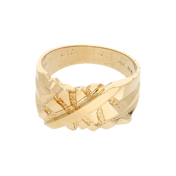 Anillo estilizado barroco en oro amarillo 14 kilates.