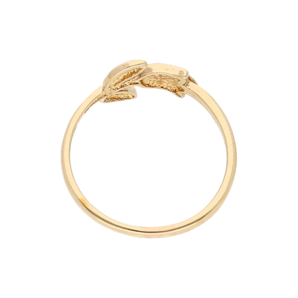 Anillo diseño especial motivo floral en oro amarillo 14 kilates.