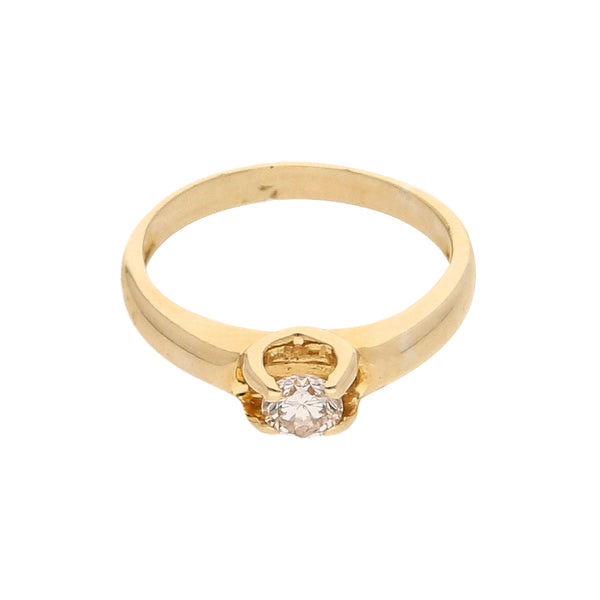 Anillo solitario con diamante en oro amarillo 14 kilates.