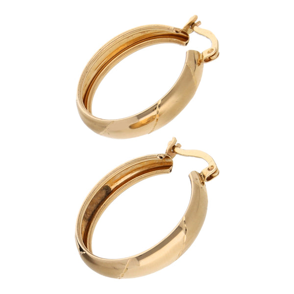 Arracadas diseño especial en oro amarillo 14 kilates.