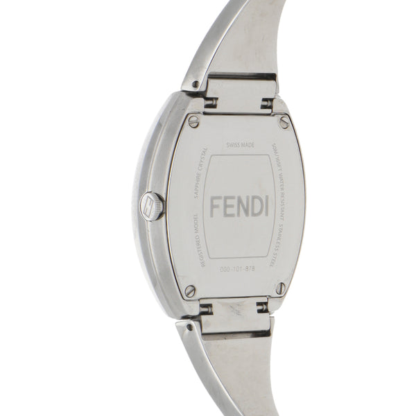 Reloj Fendi para dama en acero inoxidable.