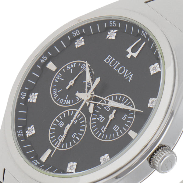 Reloj Bulova para caballero en acero inoxidable.