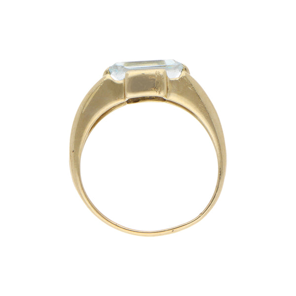 Anillo calado con sintético en oro amarillo 14 kilates.