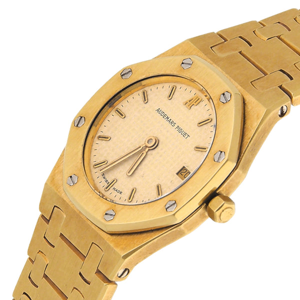 Reloj Audermars Piguet para dama modelo Royal Oak Lady en oro amarillo 18 kilates.