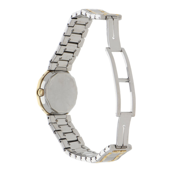 Reloj Corum para dama modelo Admiral´s Cup vistas en oro amarillo 18 kilates.