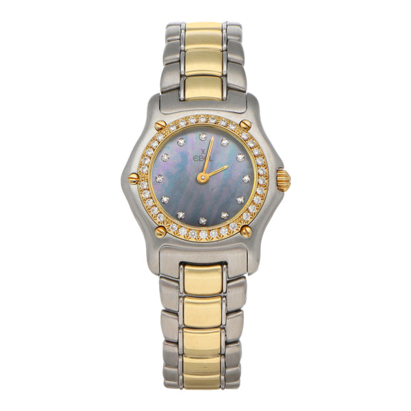 Reloj Ebel para dama modelo 1911 bisel en oro amarillo 18 kilates.