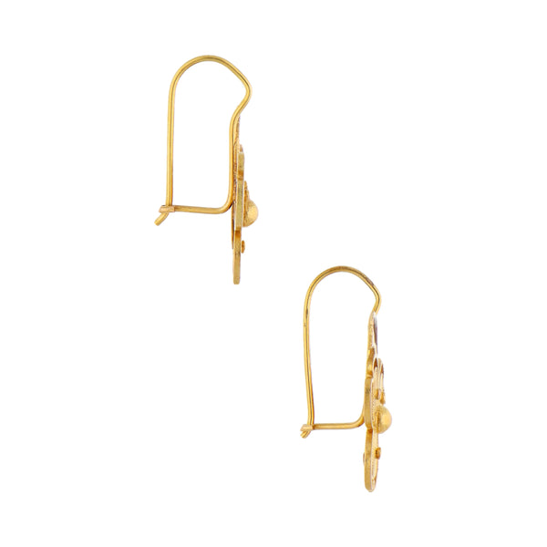 Aretes diseño especial en oro amarillo 8 kilates.