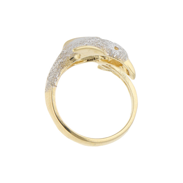 Anillo diseño especial motivo delfín en oro amarillo 14 kilates.