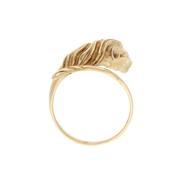 Anillo diseño especial motivo caballo en oro amarillo 14 kilates.