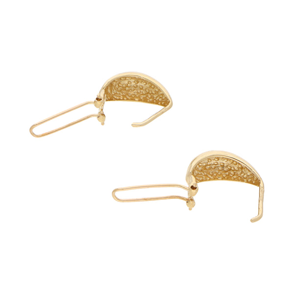 Aretes lisos en oro amarillo 14 kilates.