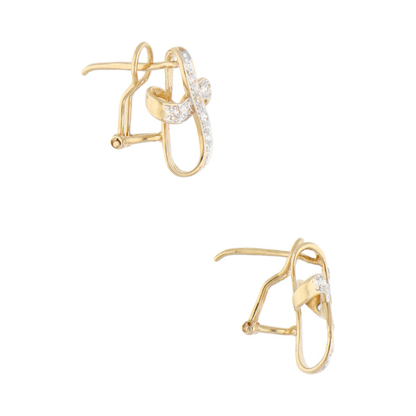 Aretes diseño especial con sintéticos en oro amarillo 14 kilates.