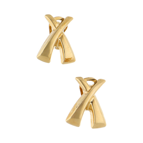 Aretes huecos en oro amarillo 18 kilates.