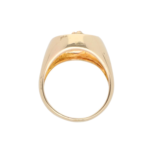 Anillo tipo sello en oro amarillo 14 kilates.