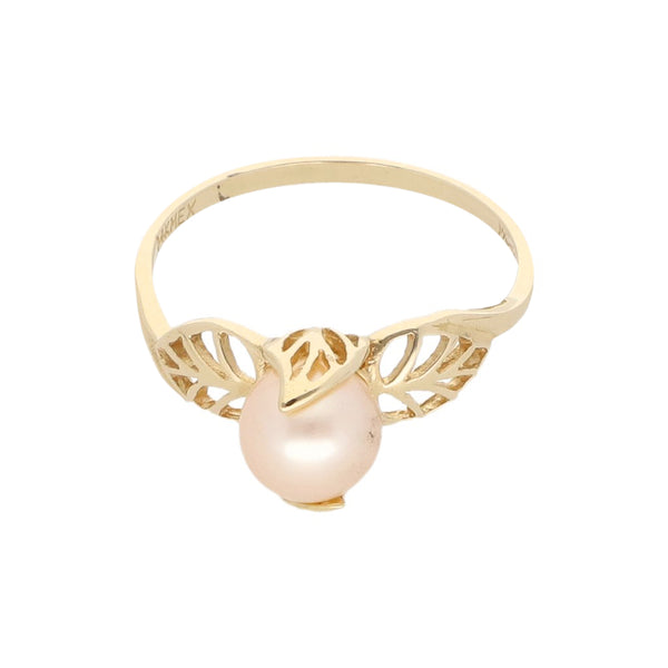 Anillo calado motivo floral con perla en oro amarillo 14 kilates.