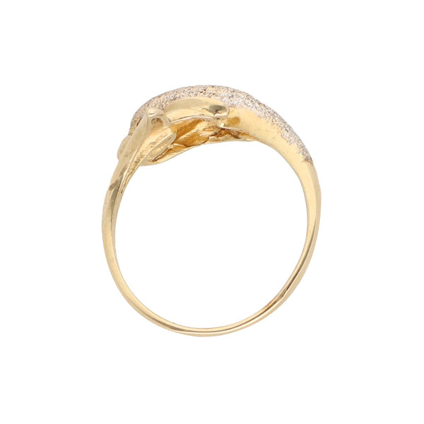 Anillo diseño especial motivo delfín en oro amarillo 14 kilates.