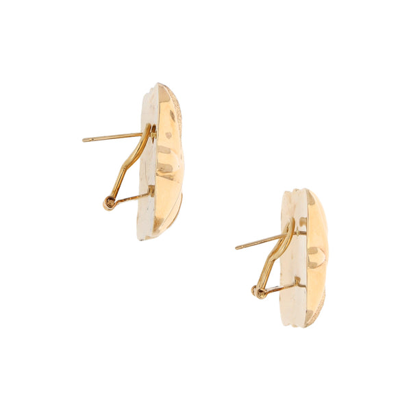 Aretes huecos cuadrados en oro amarillo 14 kilates.