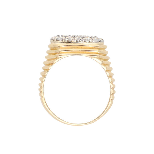 Anillo acanalado con diamantes en oro amarillo 14 kilates.