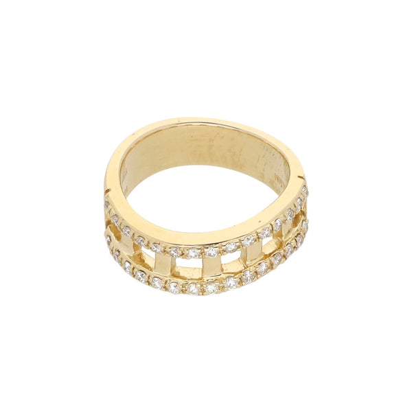 Anillo calado con diamantes en oro amarillo 14 kilates.