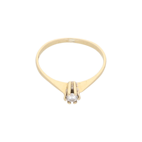 Anillo solitario con circonia en oro amarillo 14 kilates.