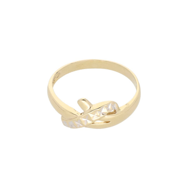 Anillo diseño especial en oro amarillo 14 kilates.