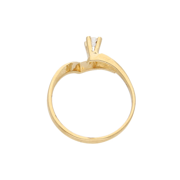 Anillo solitario con circonia en oro amarillo 14 kilates.