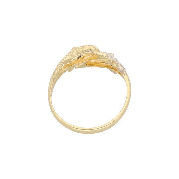 Anillo estilizado motivo delfines en oro amarillo 14 kilates.