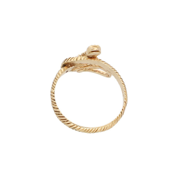 Anillo diseño especial motivo serpiente en oro amarillo 14 kilates.