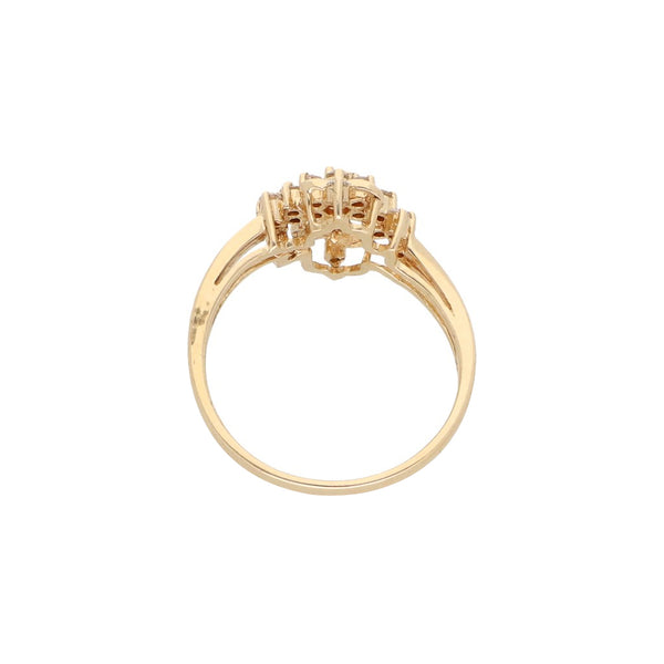 Anillo estilizado con diamantes en oro amarillo 14 kilates.