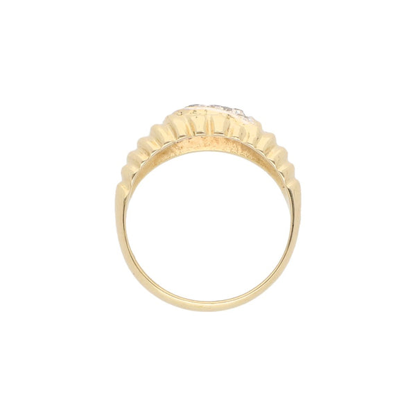 Anillo acanalado con diamantes en oro amarillo 14 kilates.