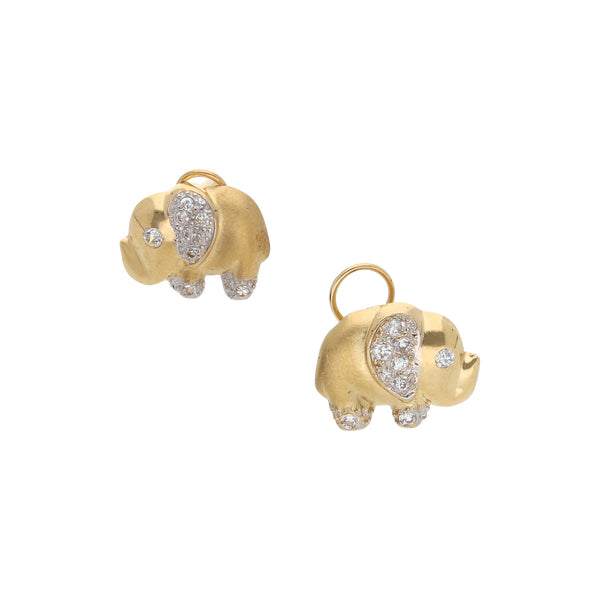 Aretes diseño especial motivo elefante con circonias en oro amarillo 14 kilates.