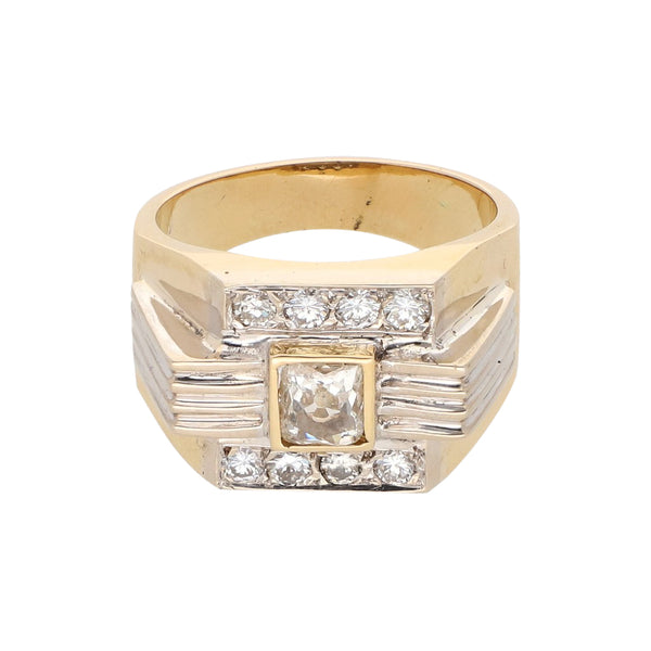 Anillo estilizado con diamantes en oro amarillo 14 kilates.