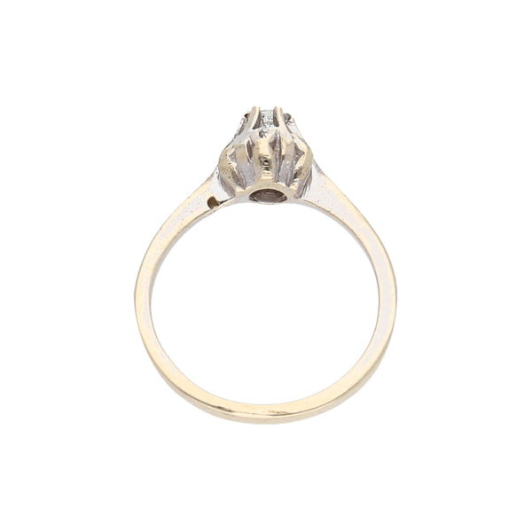 Anillo solitario con diamante en oro blanco 14 kilates.