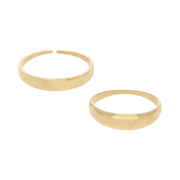 Dos anillos lisos en oro amarillo 18 kilates.