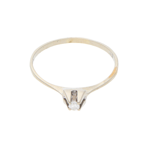 Anillo solitario con diamante en oro blanco 14 kilates.