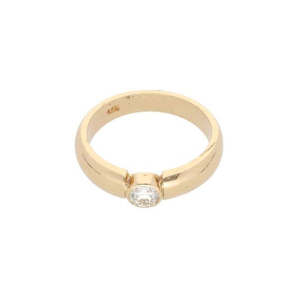 Anillo solitario con diamante en oro amarillo 14 kilates.