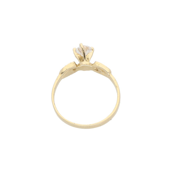 Anillo solitario con circonia en oro amarillo 14 kilates.